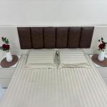 Bed Sheet 600 TC- Beige